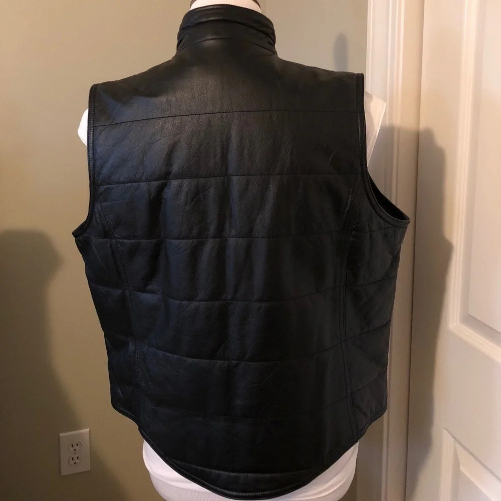 •GAP• Vintage Quilted genuine Leather Vest, Medium, EUC - Picture 6 of 8